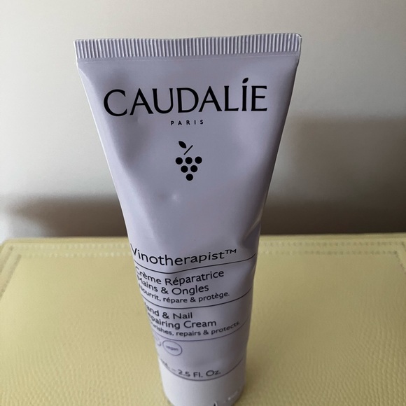 Caudalie Vinotherapist Hand & Nail Repairing Cream - Picture 1 of 4